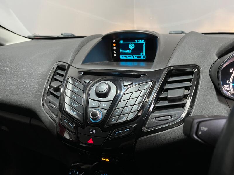 FORD FIESTA