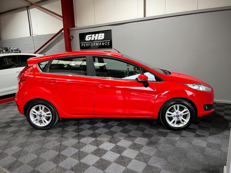 FORD FIESTA