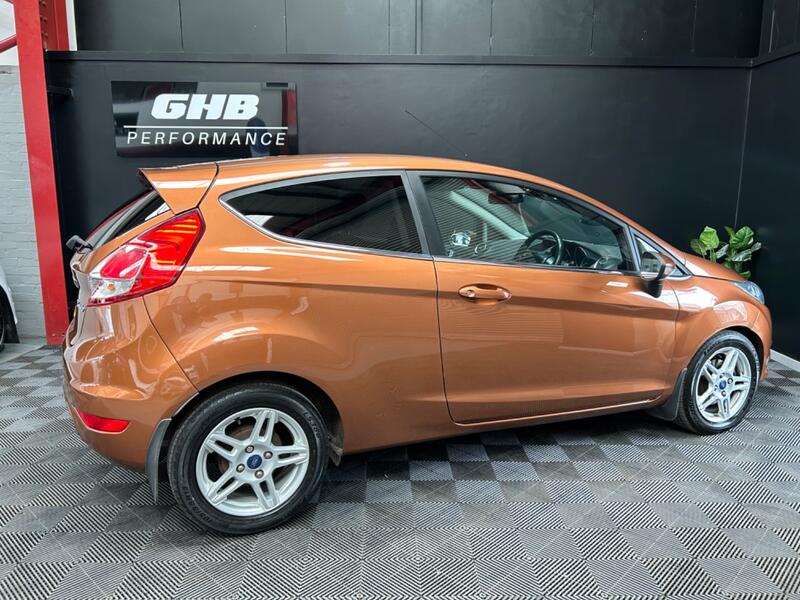 FORD FIESTA