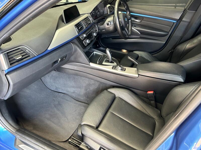 BMW 3 SERIES