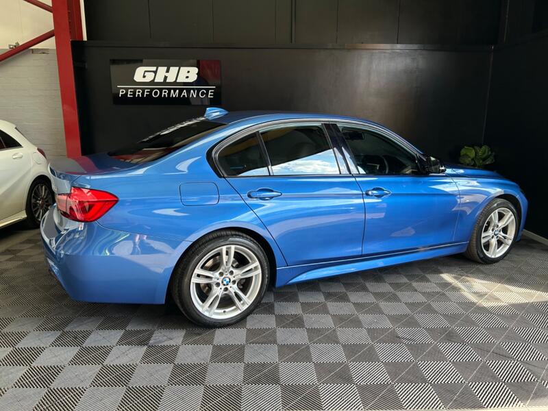 BMW 3 SERIES