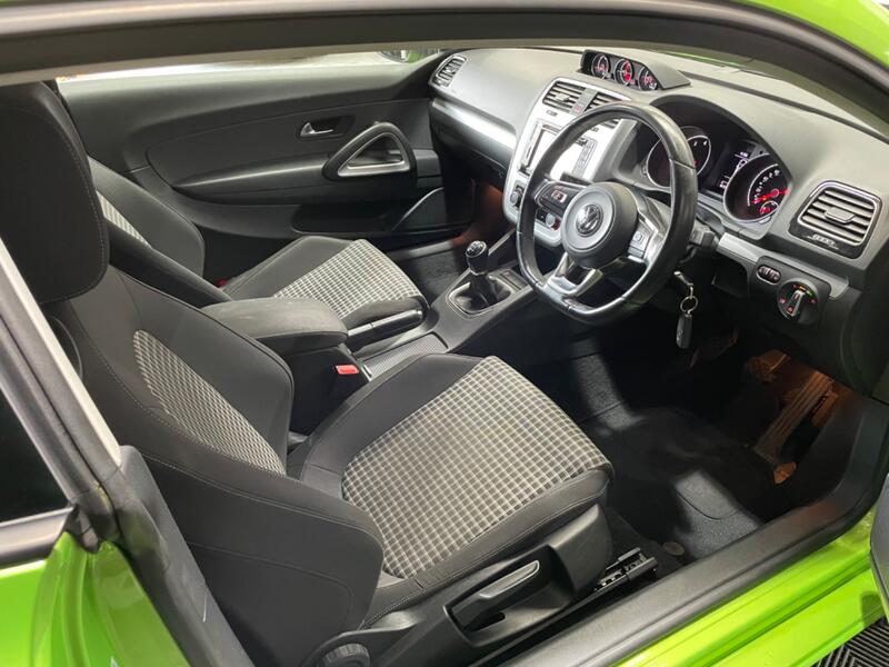 VOLKSWAGEN SCIROCCO