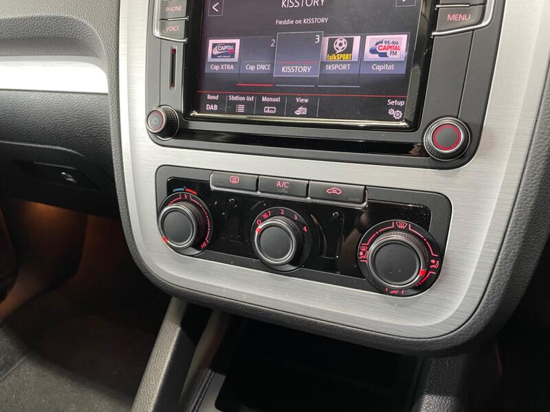 VOLKSWAGEN SCIROCCO