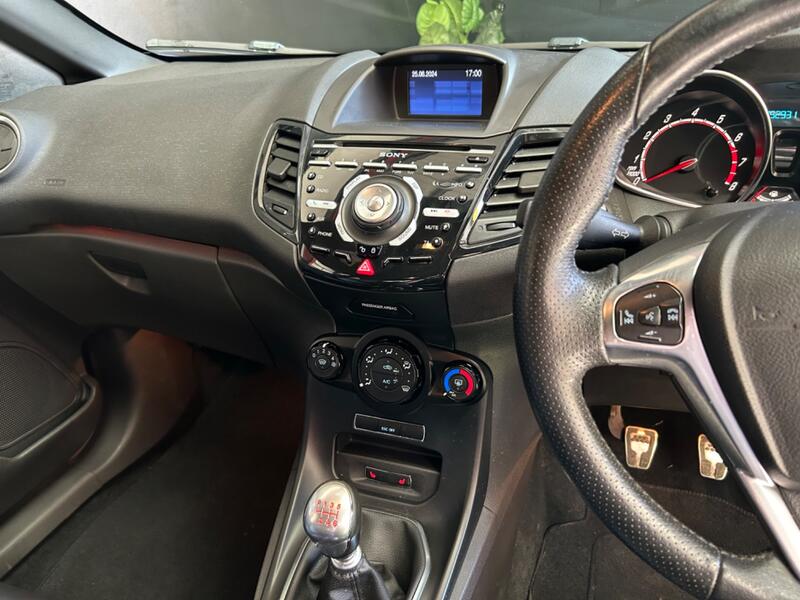 FORD FIESTA