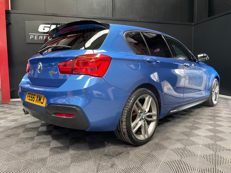 BMW 1 SERIES