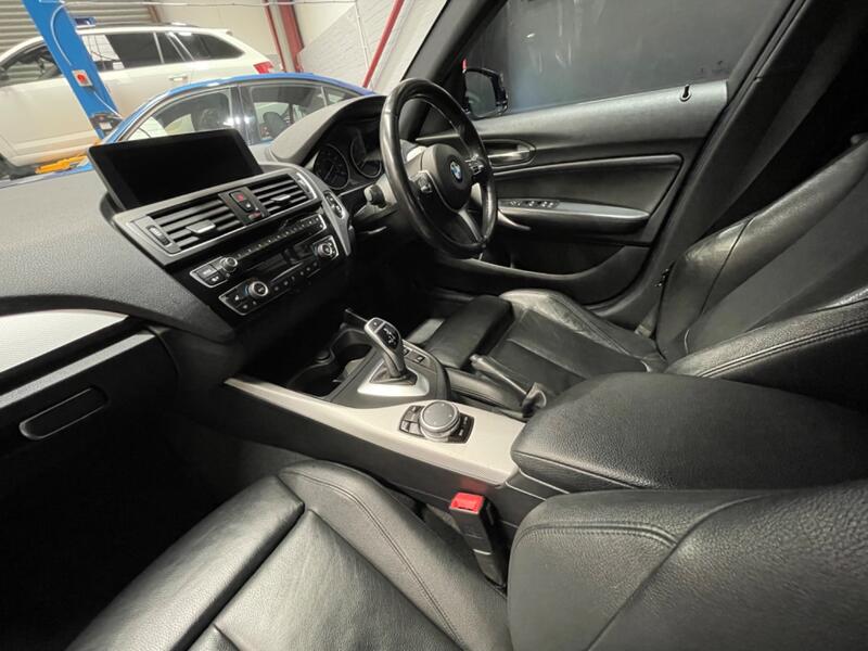 BMW 1 SERIES