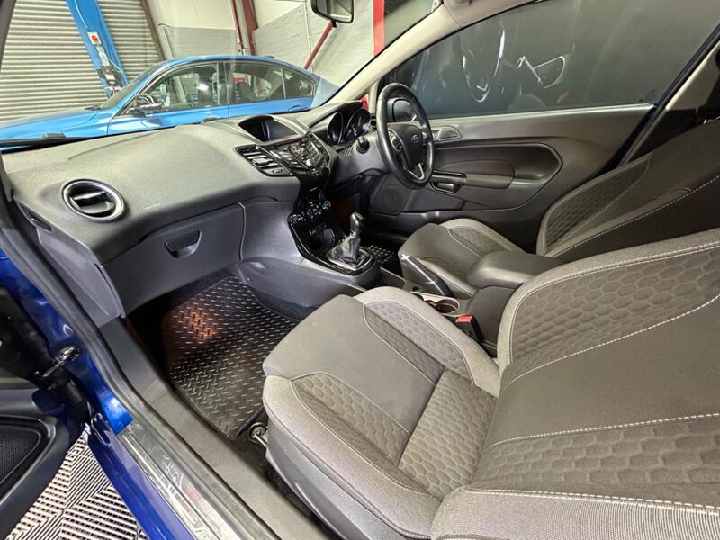 FORD FIESTA