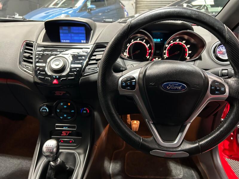 FORD FIESTA