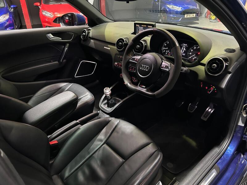 AUDI S1