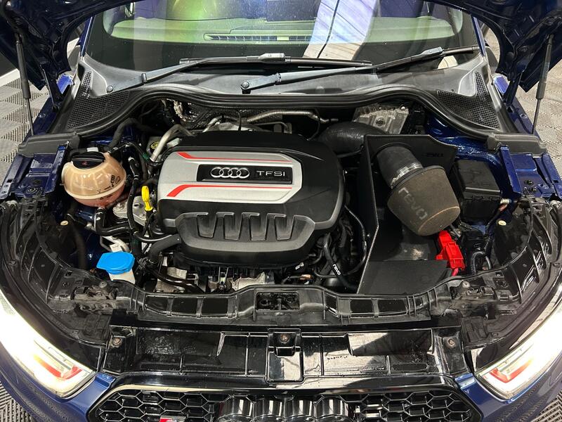 AUDI S1