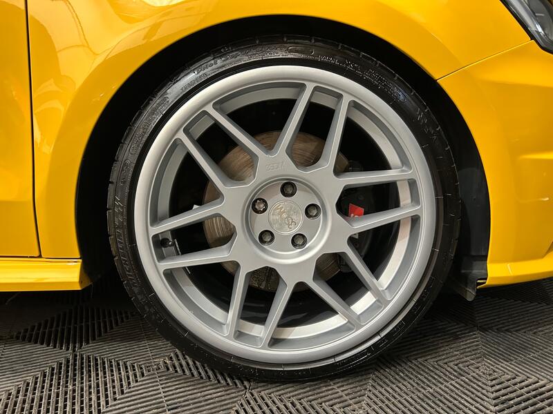 AUDI S1
