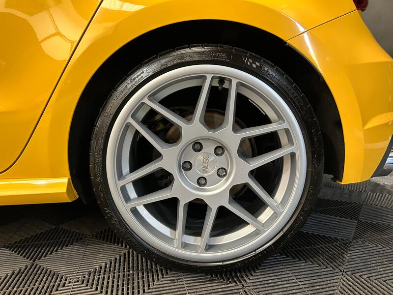 AUDI S1