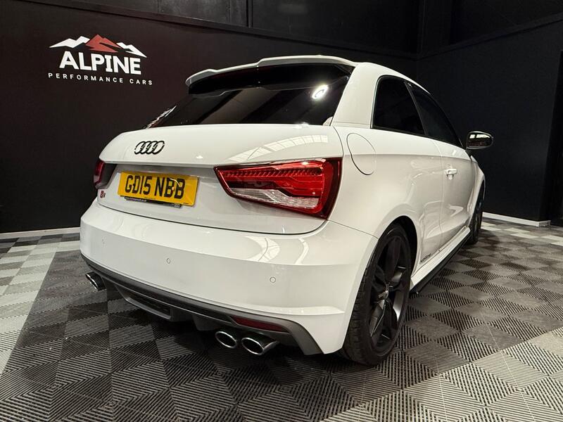 AUDI S1