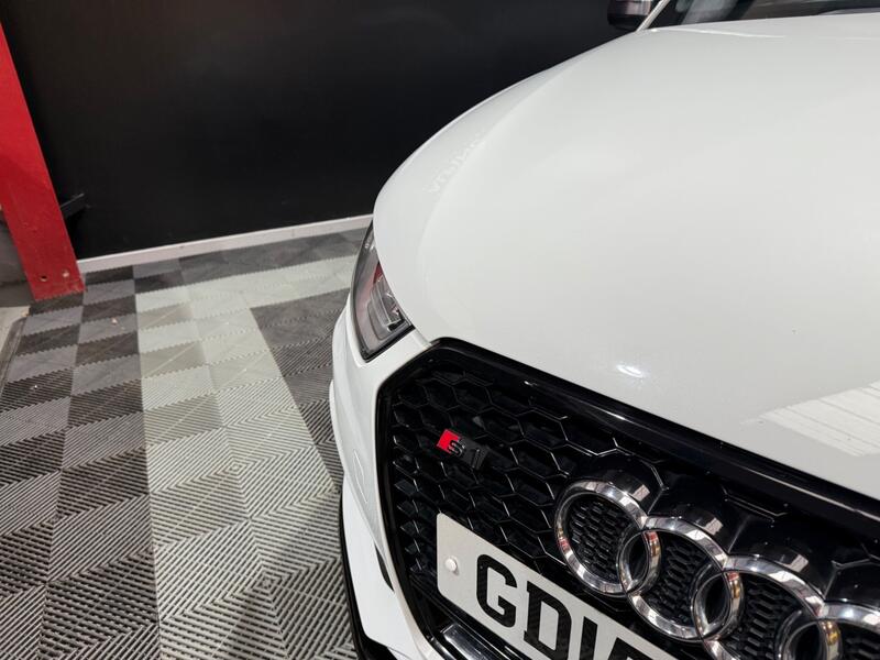AUDI S1