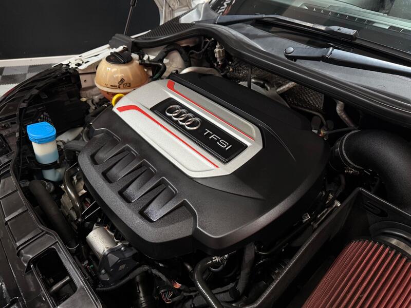 AUDI S1