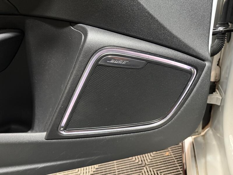 AUDI S1