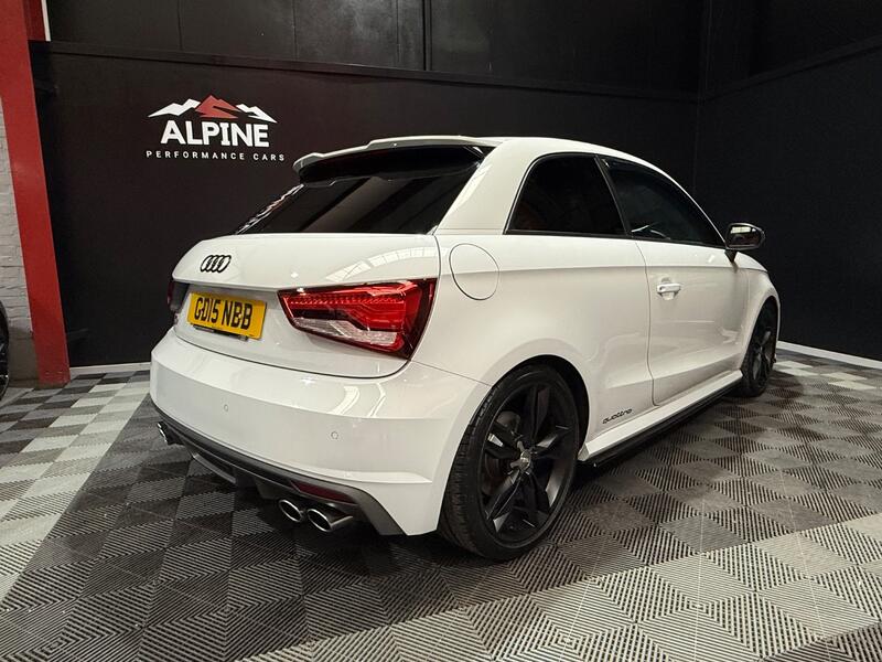 AUDI S1