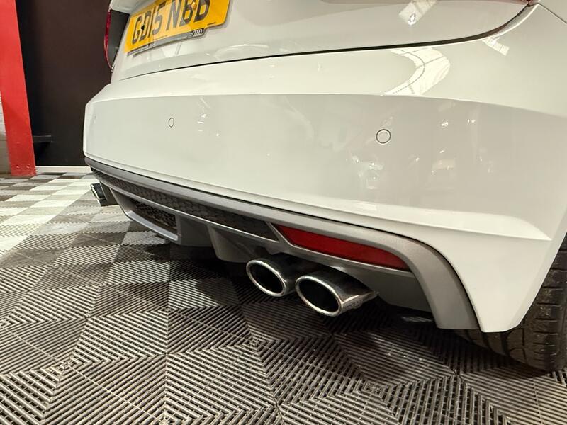 AUDI S1