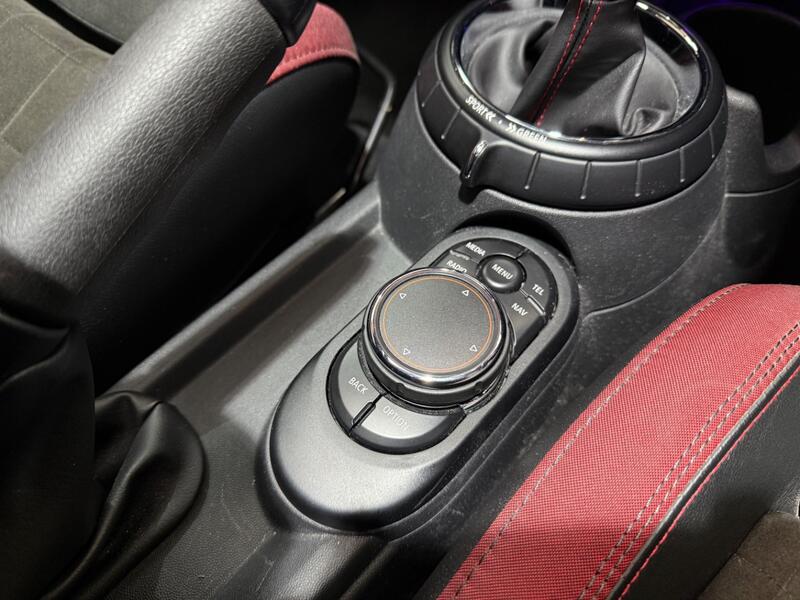 MINI HATCH