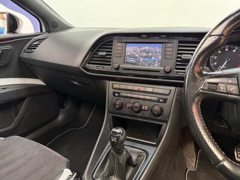 SEAT LEON