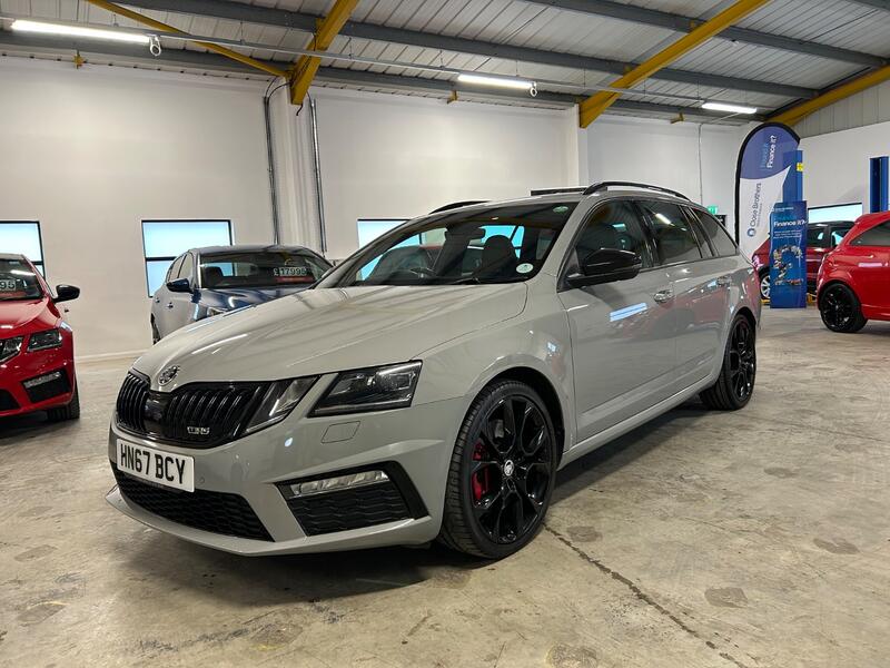 View SKODA OCTAVIA 2.0 TSI vRS