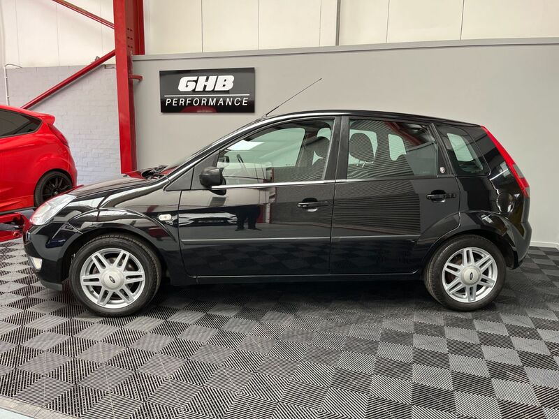 FORD FIESTA