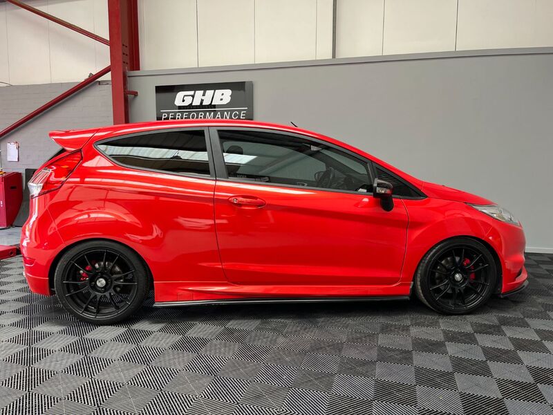 FORD FIESTA